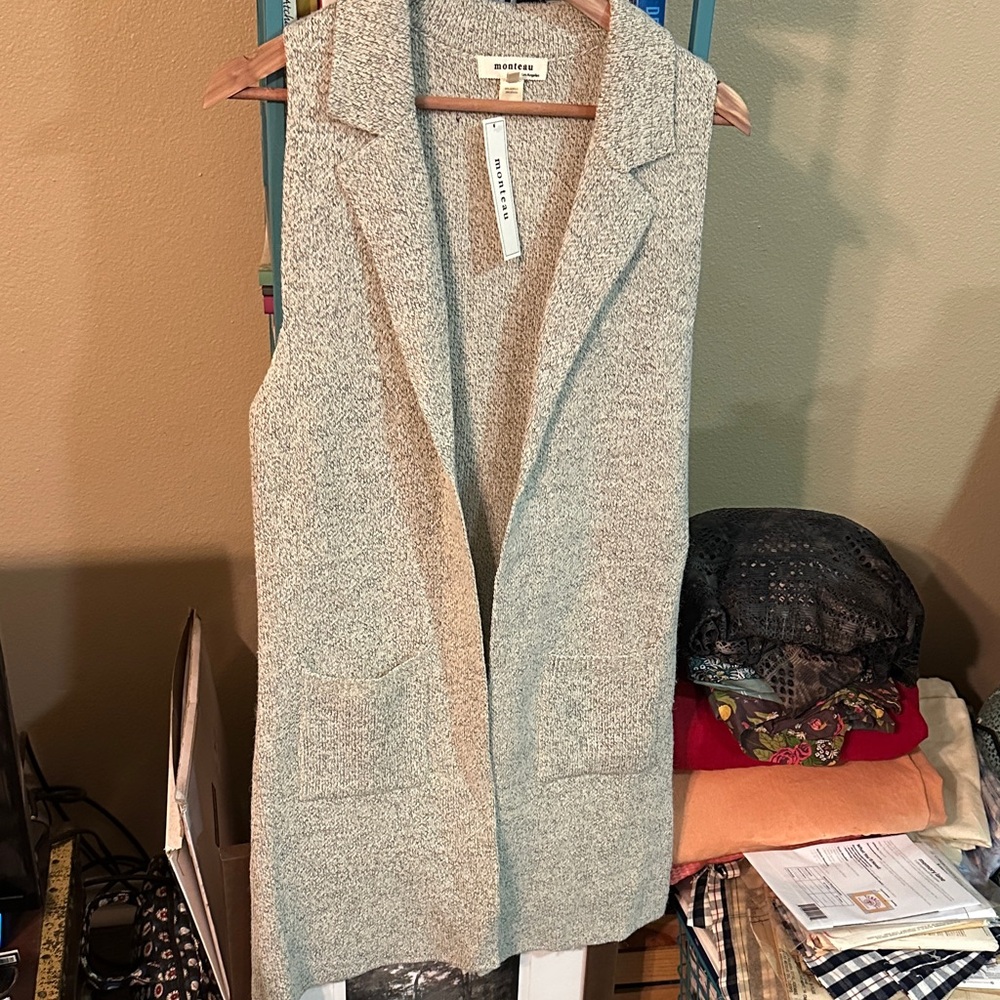 Monteau Light Gray Knit Vest